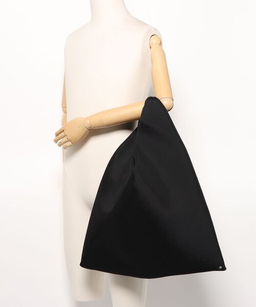MM6 Maison Margiela（ｴﾑｴﾑｼｯｸｽ ﾒｿﾞﾝ ﾏﾙｼﾞｪﾗ）の「MM6 CLASSIC JAPANESE HANDBAG（ハンドバッグ・レディース・ブラック・FREE）」の5枚目の写真