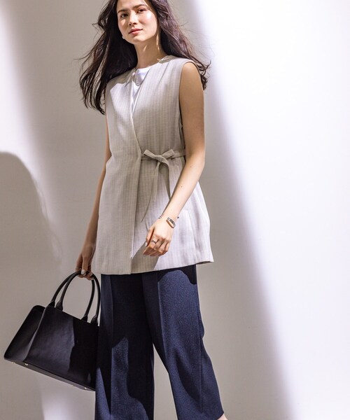 INDIVI(インディヴィ)の「【こなれSETUP】リネンライクジレジャケット(ベスト・レディース・チャコール/ネイビー/アイボリー系2/ライトグレー系3/ナチュラル・38/34/13/05/15 /03)」の9枚目の写真