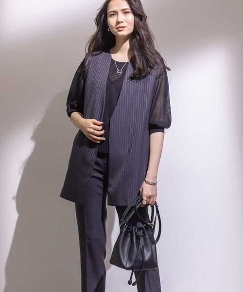 INDIVI(インディヴィ)の「【こなれSETUP】リネンライクジレジャケット(ベスト・レディース・チャコール/ネイビー/アイボリー系2/ライトグレー系3/ナチュラル・38/34/13/05/15 /03)」の10枚目の写真