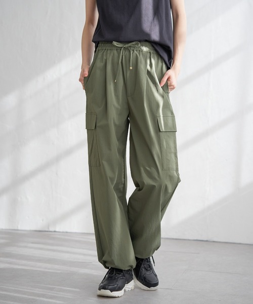 ikka（イッカ）の「リップストップカーゴパンツ（カーゴパンツ・レディース・ダークベージュ/ネイビー/オリーブ・L/M/S）」の4枚目の写真