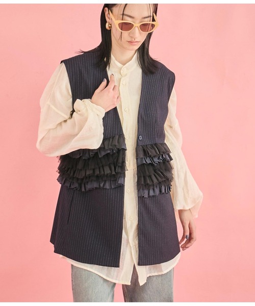 Settimissimo（セッティミッシモ）の「フロント ティアード フリル デザイン ジレ（ベスト・レディース・ブラック/ネイビー・FREE）」の2枚目の写真