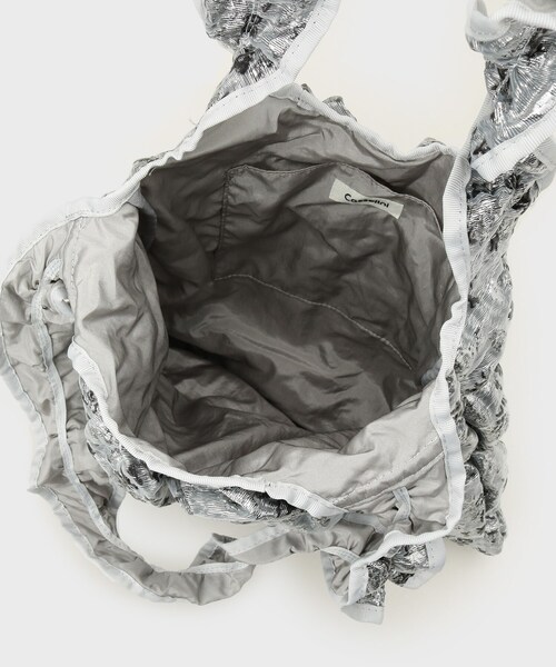 GALLEST(ギャレスト)の「スクエアギャザートート(トートバッグ・レディース・シルバー/ブラック・00)」の10枚目の写真