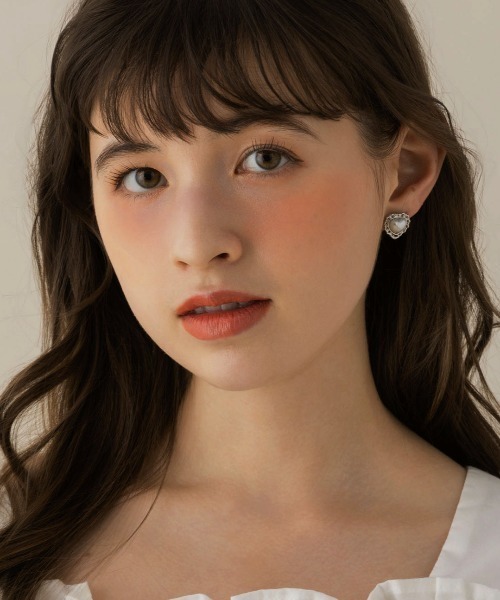 LA MUe(ラミュー)の「【LA MUE】ハートパールピアス(ピアス(両耳用)・レディース・シルバー/ゴールド・FREE)」の6枚目の写真