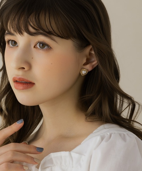 LA MUe(ラミュー)の「【LA MUE】ハートパールピアス(ピアス(両耳用)・レディース・シルバー/ゴールド・FREE)」の16枚目の写真