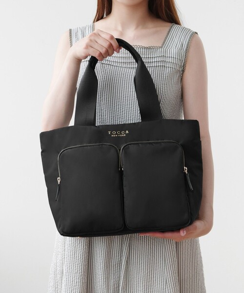 TOCCA(トッカ)の「VIA METRO NYLON BAG ナイロンバッグ(トートバッグ・レディース・ライトグレー系/ブラック系/ネイビー系・F)」の4枚目の写真