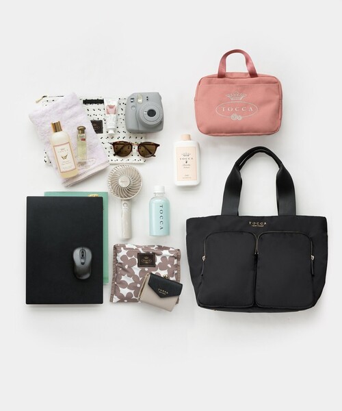 TOCCA(トッカ)の「VIA METRO NYLON BAG ナイロンバッグ(トートバッグ・レディース・ライトグレー系/ブラック系/ネイビー系・F)」の5枚目の写真