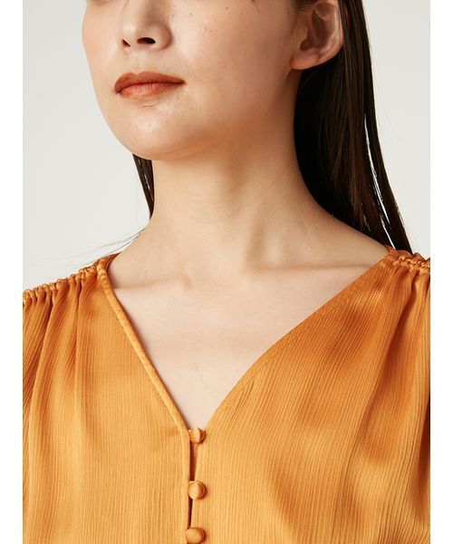 FRAY I.D（フレイアイディー）の「サテンタックフレアワンピース（ワンピース・レディース・アイボリー/ネイビー/オレンジ・2/1/0）」の7枚目の写真