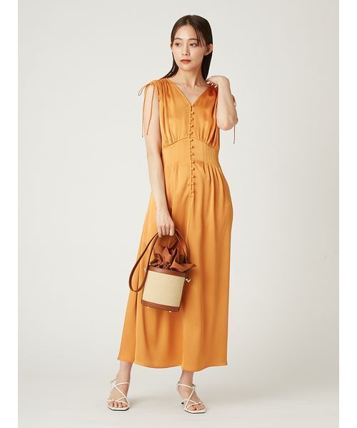 FRAY I.D（フレイアイディー）の「サテンタックフレアワンピース（ワンピース・レディース・アイボリー/ネイビー/オレンジ・2/1/0）」の17枚目の写真