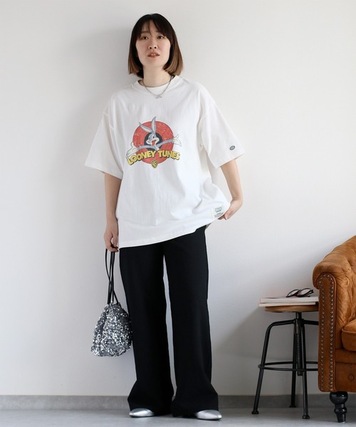 DISCUS ATHLETIC(ディスカス アスレチック)の「【DISCUS ATHLETIC】 キャラクタープリントTee ルーニー・テューンズ&グレムリン(Tシャツ/カットソー・レディース・ホワイト系1/ホワイト系2/ブラック系1/ブラック系2・M)」の10枚目の写真