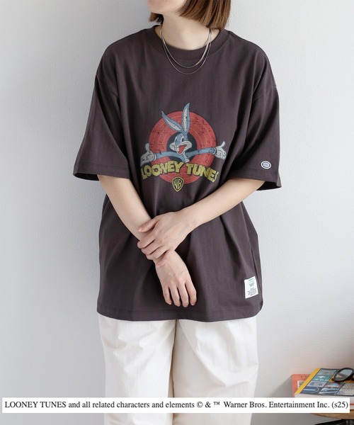 DISCUS ATHLETIC(ディスカス アスレチック)の「【DISCUS ATHLETIC】 キャラクタープリントTee ルーニー・テューンズ&グレムリン(Tシャツ/カットソー・レディース・ホワイト系1/ホワイト系2/ブラック系1/ブラック系2・M)」の22枚目の写真