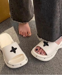 SHEPP（シープ）の「クロスモチーフ スタースタッズEVAサンダル（サンダル）」
