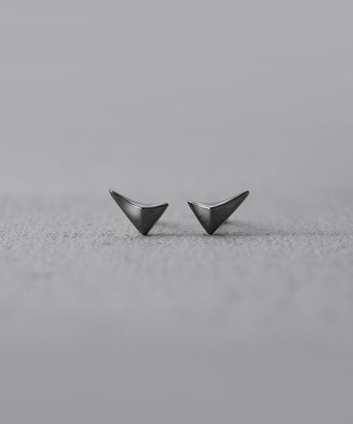 and cloud(アンドクラウド)の「Ink Checkmark Pierce(ピアス(両耳用)・レディース・ブルー/ブラック/シルバー・FREE)」の2枚目の写真