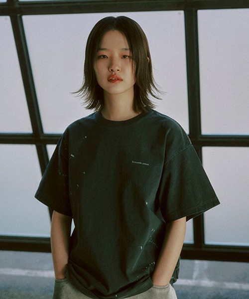 ROMANTIC CROWN(ロマンティッククラウン)の「A'GEM/9 × .kom 『ROMANTIC CROWN/ロマンティック クラウン』 SPLASH PAINTING PIGMENT T-SHIRT/スプラッシュペインティングピグメント半袖Tシャツ(Tシャツ/カットソー・メンズ・ネイビー/ブラック・M/L)」の1枚目の写真