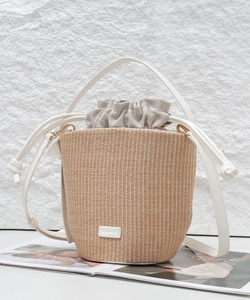 Ungrid（アングリッド）の「【Ungrid/アングリッド】雑材コンビ 巾着バケットバッグ（かごバッグ・レディース・ホワイト/ブラック/ブラウン・FREE）」の8枚目の写真