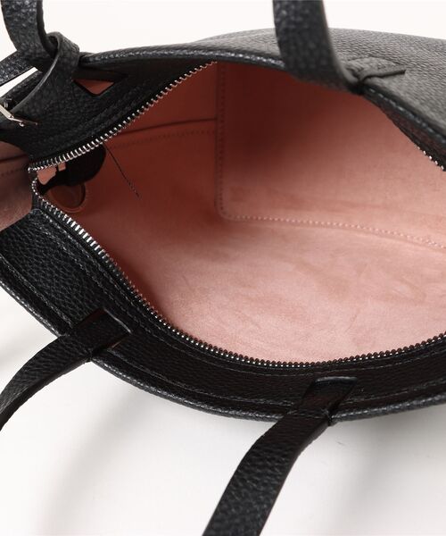 CHARLES & KEITH（チャールズ & キース）の「Beryl ミニベリルトートバッグ（トートバッグ・レディース・クリーム/ライトイエロー/スミクロ・M）」の15枚目の写真