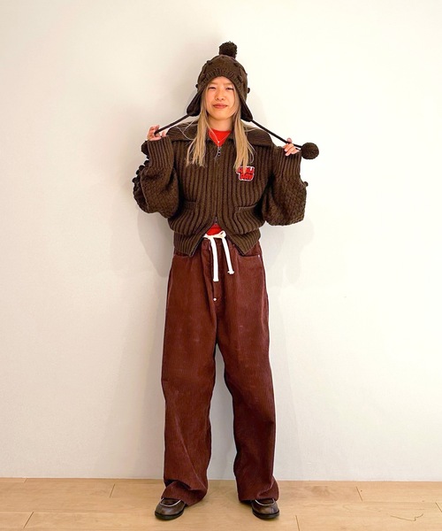 HOLIDAY(ホリデイ)の「WOOL PONPON EARMUFF KNIT CAP ウールポンポンイヤーマフニットキャップ(ニットキャップ/ビーニー・レディース・ホワイト/ブラウン・ONE SIZE)」の5枚目の写真