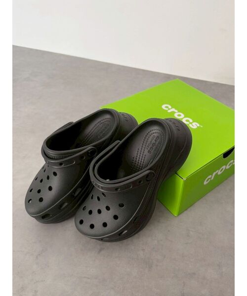 crocs（クロックス）の「【CROCS】WOMENS CROCS CLASSIC（サンダル・レディース・ブラック・23/24）」の2枚目の写真