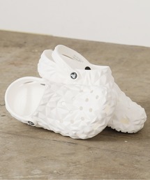 crocs（クロックス）の「CROCS/クロックス CLASSIC GEOMETRIC CLOG サンダル（サンダル・メンズ）」