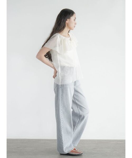 FIKA.(フィーカ)の「Frill sash sheer tank top(シャツ/ブラウス・レディース・ブラック/オフホワイト・MEDIUM)」の19枚目の写真