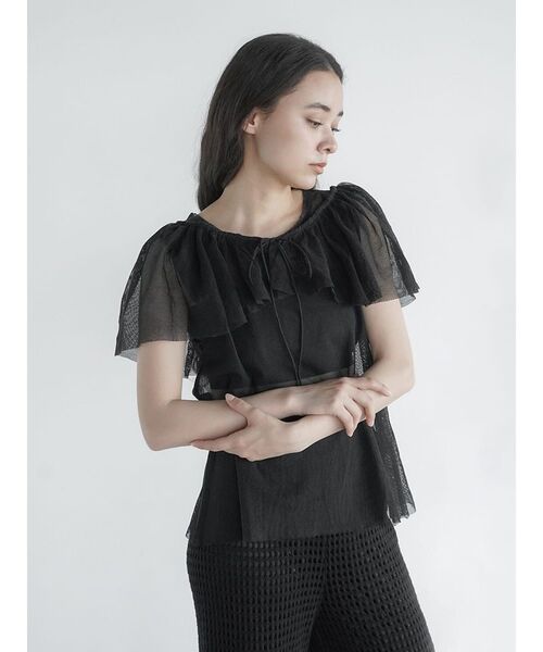 FIKA.(フィーカ)の「Frill sash sheer tank top(シャツ/ブラウス・レディース・ブラック/オフホワイト・MEDIUM)」の10枚目の写真