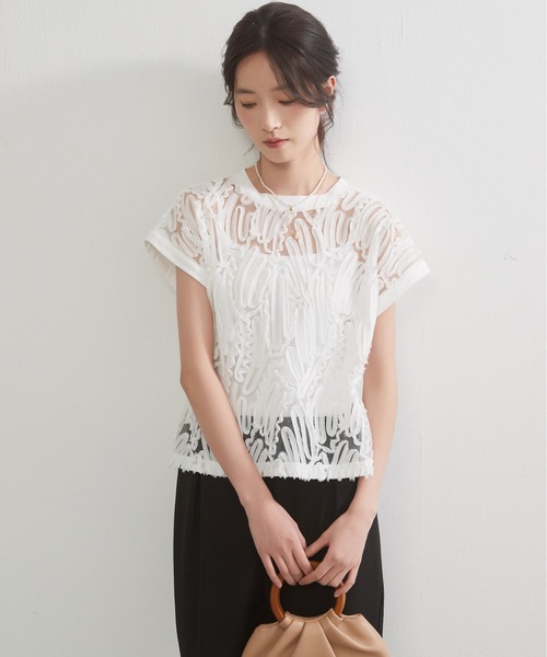 On One's Own(オンワンズオン)の「On One's Own テープ刺繍シアートップ(シャツ/ブラウス・レディース・クリーム/ブラック/ホワイト・FREE)」の11枚目の写真
