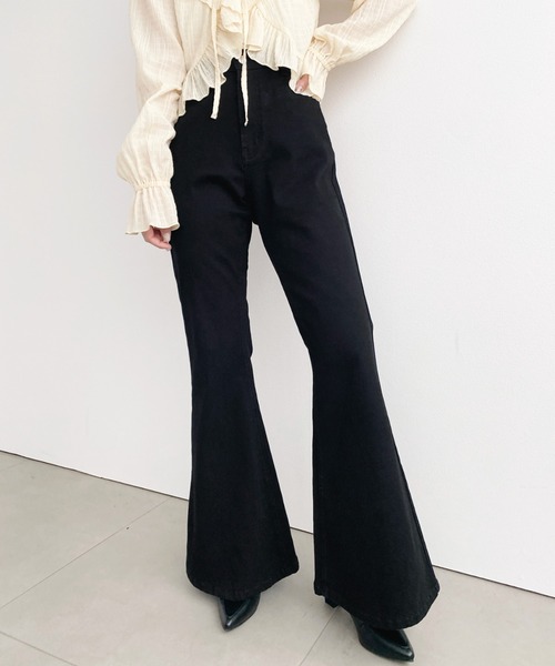 moment+(モーメントプラス)の「ストレッチデニム&ツイルフレアパンツ(デニムパンツ・レディース・ブラック/サックスブルー/インディゴブルー/ブルー/アイボリー・TL/TM/TS/S/M/L)」の17枚目の写真