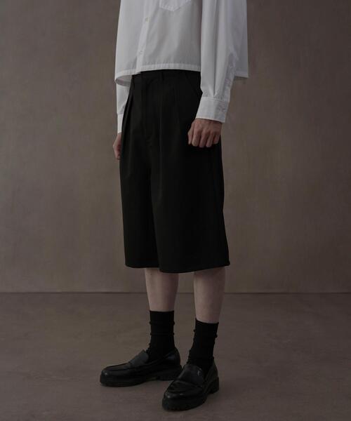 LUCY(ルーシー)の「LUCY/TRバギーショーツ(スラックス・メンズ・ダークグレー/ブラック・MEDIUM/LARGE)」の1枚目の写真