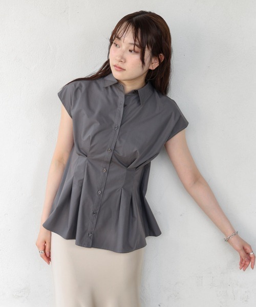 Bab(バブ)の「ウエストタックシャツ(シャツ/ブラウス・レディース・チャコールグレー/オフホワイト/ブルー・M)」の15枚目の写真