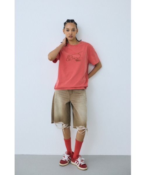 THROW by SLY（スローバイスライ）の「THROW MAYU KAKIHATA LOOSE T/SH 半袖 夏服 Tシャツ（Tシャツ/カットソー・レディース・ピンク/ライトブラック/オフホワイト・FREE）」の22枚目の写真