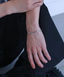 osharewalker（オシャレウォーカー）の「『ウェーブデザインバングル』（バングル/リストバンド）」