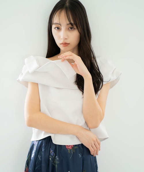 NOELA(ノエラ)の「ボートネックリボンブラウス(シャツ/ブラウス・レディース・オフホワイト/ネイビー/ブラック・フリー)」の13枚目の写真