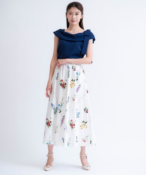 NOELA(ノエラ)の「ボートネックリボンブラウス(シャツ/ブラウス・レディース・オフホワイト/ネイビー/ブラック・フリー)」の8枚目の写真