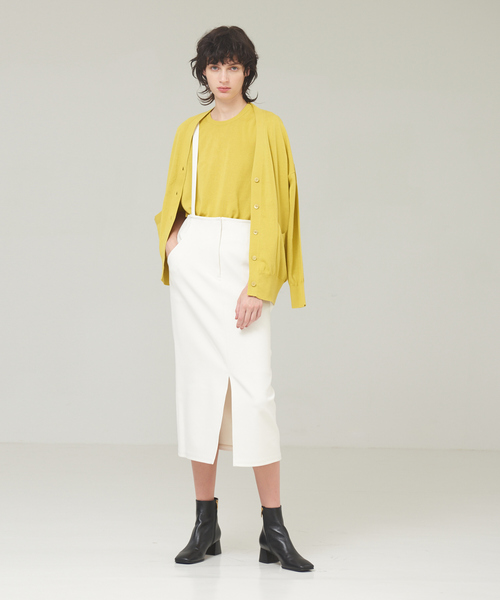 DESIGNWORKS（デザインワークス）の「ベーシックVネックカーディガン（カーディガン/ボレロ・レディース・マスタード・38）」の9枚目の写真