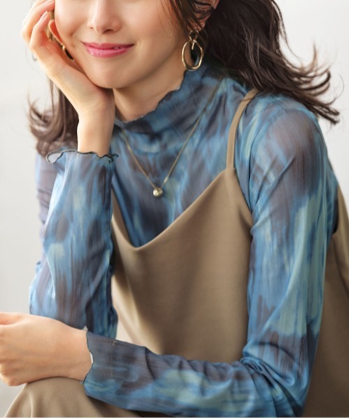BELLUNA PLUS(ベルーナ)の「シアー素材ハイネックインナープルオーバー(Tシャツ/カットソー・レディース・チェック/グリーン系その他/ブラウン系その他/ブラック系その他/ブルー系/ブラック系・MEDIUM/LARGE/X-LARGE)」の8枚目の写真