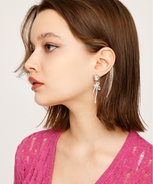 SLY（スライ）の「RHINESTONE HEART P/EARRING ラインストーン ハート ピアス（ピアス（両耳用）・レディース・シルバー/ゴールド・FREE）」の3枚目の写真