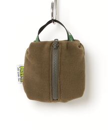 fridge（フリッジ）の「【PHATEE】ファッティー FLEECE TRAVEL PORCH0.5L（ハンドバッグ・メンズ）」