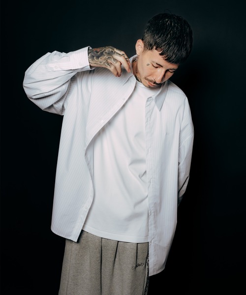 Subciety（サブサエティ）の「Essential stripe shirt（シャツ/ブラウス・メンズ・ホワイト/ブラック/ブルー・SMALL/MEDIUM/LARGE/X-LARGE）」の11枚目の写真