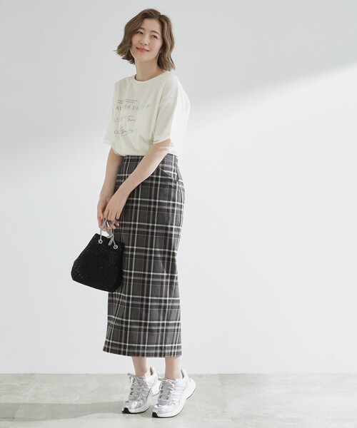 grove（グローブ）の「ラフだけどおしゃれ　チュールレイヤードTシャツ（Tシャツ/カットソー・レディース・ブラック/ホワイト系5/オフホワイト・02/03/01/05/04）」の6枚目の写真