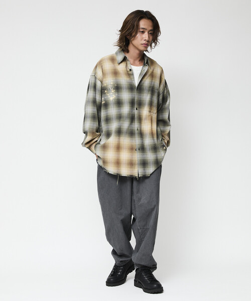 FREAK'S STORE(フリークスストア)の「限定展開 Relax Fit リラックスフィット ブリーチ加工 オンブレチェック ネルシャツ(シャツ/ブラウス・メンズ・ホワイト/ブラウン/ブラック/オリーブ/ブルー・SMALL/MEDIUM/LARGE)」の14枚目の写真