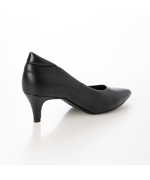 carino(カリーノ)の「【レイン対応】ポインテッドトゥ パッド付きヒールパンプス(パンプス・レディース・ベージュ/ブラック・24cm/23.5cm/23cm/22.5cm/24.5cm)」の5枚目の写真