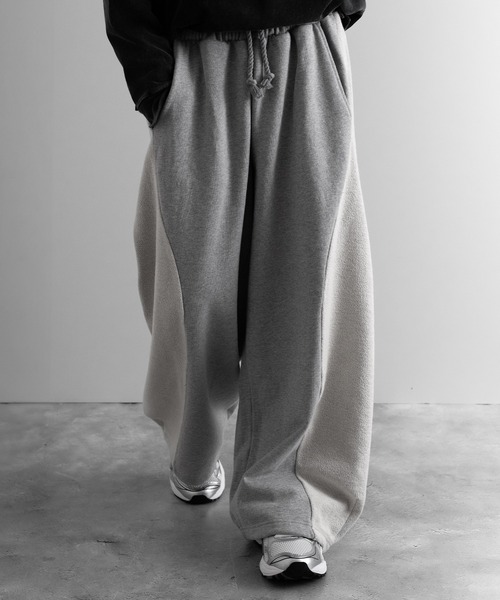 RUUBON（ルーボン）の「【RUUBON】heavy weight panelled sweat pants / ヘビーウェイトパネルドスウェットパンツ（その他パンツ・メンズ・ブラック/グレー・S/M/L）」の2枚目の写真