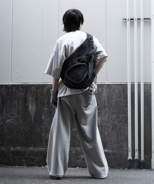 RUUBON（ルーボン）の「【RUUBON】heavy weight panelled sweat pants / ヘビーウェイトパネルドスウェットパンツ（その他パンツ・メンズ・ブラック/グレー・S/M/L）」の13枚目の写真