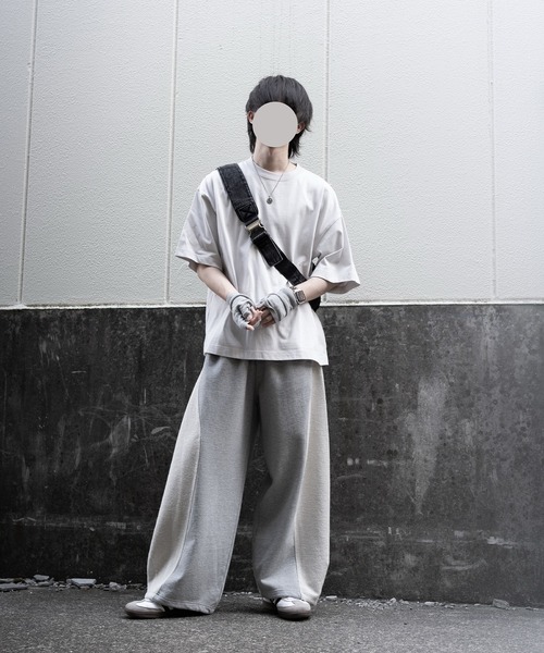 RUUBON（ルーボン）の「【RUUBON】heavy weight panelled sweat pants / ヘビーウェイトパネルドスウェットパンツ（その他パンツ・メンズ・ブラック/グレー・S/M/L）」の14枚目の写真