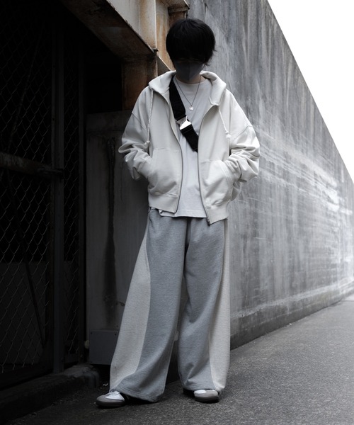 RUUBON（ルーボン）の「【RUUBON】heavy weight panelled sweat pants / ヘビーウェイトパネルドスウェットパンツ（その他パンツ・メンズ・ブラック/グレー・S/M/L）」の16枚目の写真
