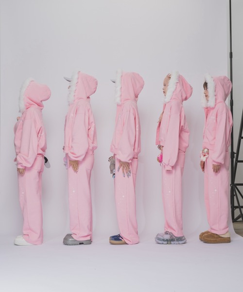 INTER FACTORY（インターファクトリー）の「MUELLIE MEW  - プリントジップフーディー -（パーカー・レディース・グレー/ピンク・X-SMALL/MEDIUM）」の19枚目の写真