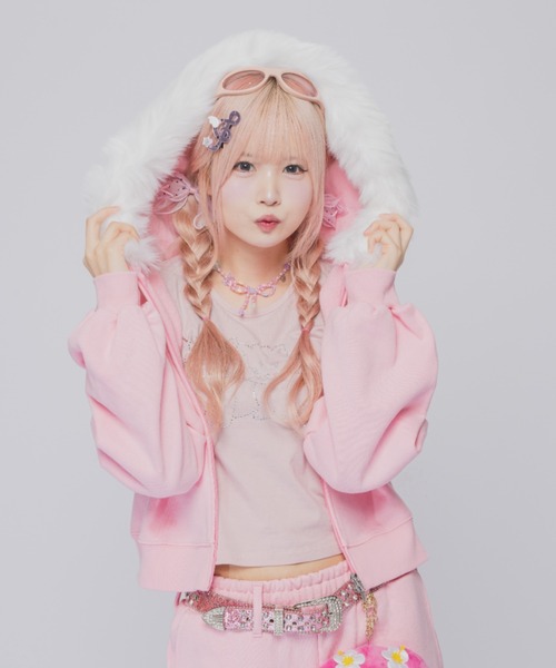 INTER FACTORY（インターファクトリー）の「MUELLIE MEW  - プリントジップフーディー -（パーカー・レディース・グレー/ピンク・X-SMALL/MEDIUM）」の21枚目の写真