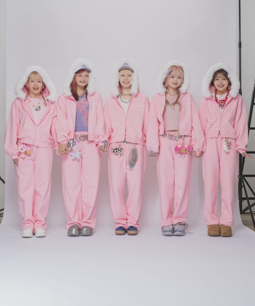 INTER FACTORY（インターファクトリー）の「MUELLIE MEW  - プリントジップフーディー -（パーカー・レディース・グレー/ピンク・X-SMALL/MEDIUM）」の18枚目の写真