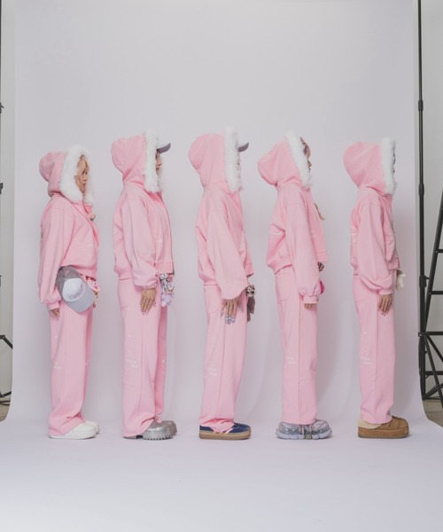 INTER FACTORY（インターファクトリー）の「MUELLIE MEW  - プリントジップフーディー -（パーカー・レディース・グレー/ピンク・X-SMALL/MEDIUM）」の16枚目の写真