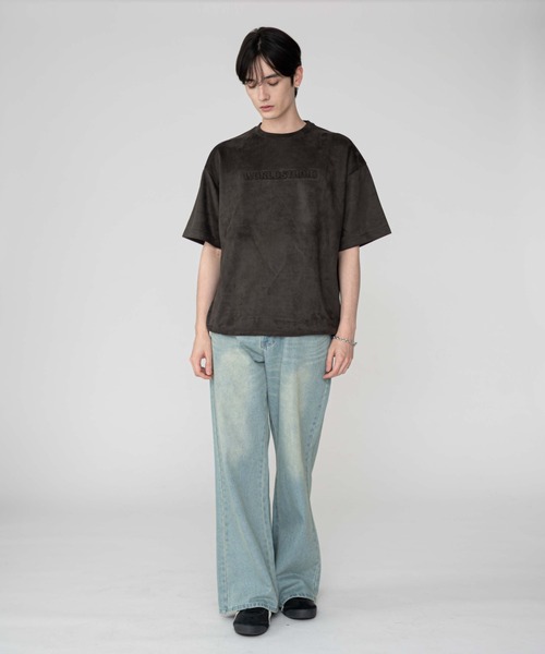 BROWNY(ブラウニー)の「BROWNY/フェイクスウェードエンボスロゴT(Tシャツ/カットソー・メンズ・チャコールグレー/アイボリー・LARGE/MEDIUM)」の4枚目の写真