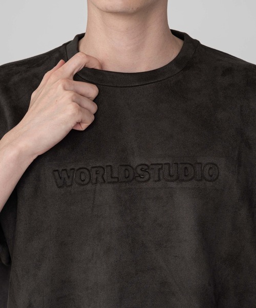 BROWNY(ブラウニー)の「BROWNY/フェイクスウェードエンボスロゴT(Tシャツ/カットソー・メンズ・チャコールグレー/アイボリー・LARGE/MEDIUM)」の5枚目の写真